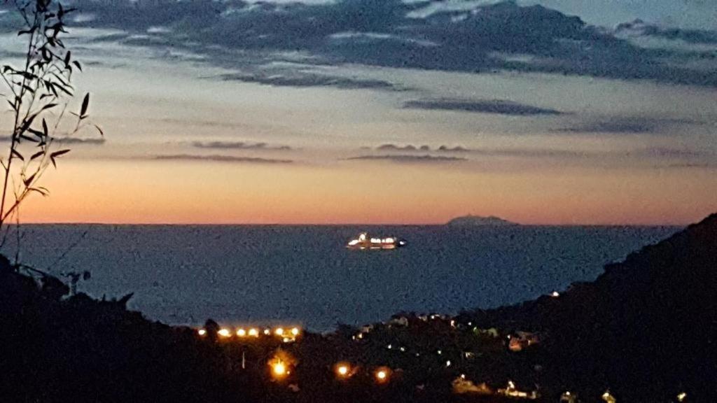 Cap Corse Uribellinu 2 Formule Petit Dejeuner Santa-Maria-di-Lota Exteriör bild