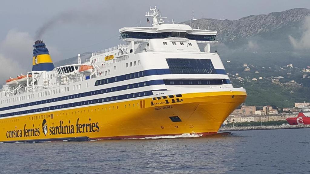Cap Corse Uribellinu 2 Formule Petit Dejeuner Santa-Maria-di-Lota Exteriör bild