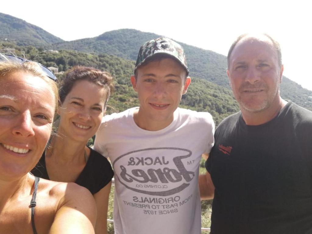 Cap Corse Uribellinu 2 Formule Petit Dejeuner Santa-Maria-di-Lota Exteriör bild